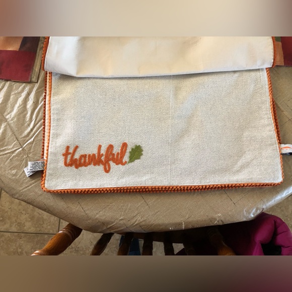 NWT FALL TABLE PLACEMATS SET OF 4 - Picture 4 of 5